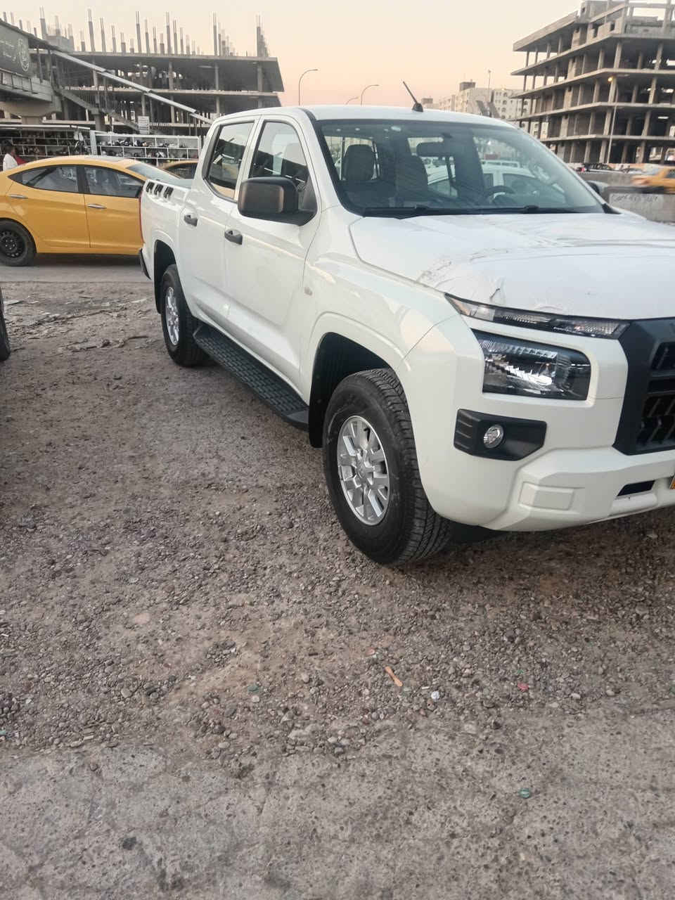السلام عليكم
للبيع متسوبيشي فورويل موديل ٢٥ 
رقم بغداد دولي
ماشيه ١٤ الف 
بغداد قرب مجمع بسمايه
السعر ٢٣٠ وبيهه مجال شي بسيط
***********
***********
