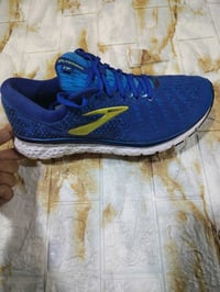 بروكس فيتنامي • مقاس ٤٤ • توصيل