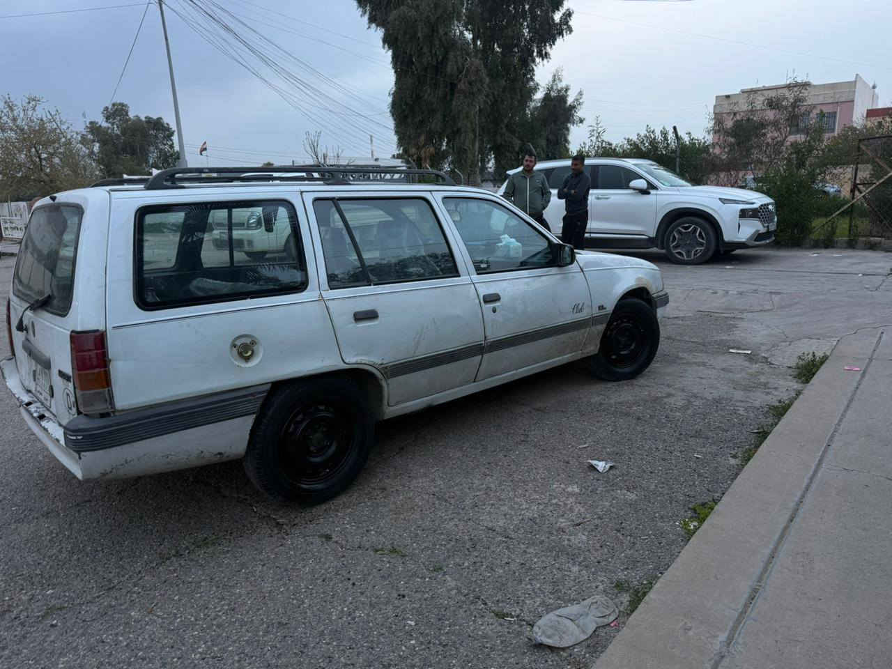 اللهم صلي على محمد وال محمد
كاديت ستيشن 
وايرمنيه 
كهربائات 
كير 
طخم 
كلهن شرط 
محرك اثر صرف متنقص دهن 
باتري جدييد
4تايرات جدد
طخم قبل شهرين 
سنويه 2028
سياره كاملة مكمله تشغل وتطلع 
ممتعوبه ترايها مكه دمشق اسطنبول بصره 
للاستفسار اكثر 
***********
بي واتساب
مكاني ايسر دوميز
