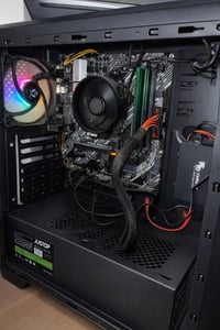 حاسبه للبيع رايزن 5 3400g M.b asus prim b450m Ssd 256 رام 8gb تردد 240...