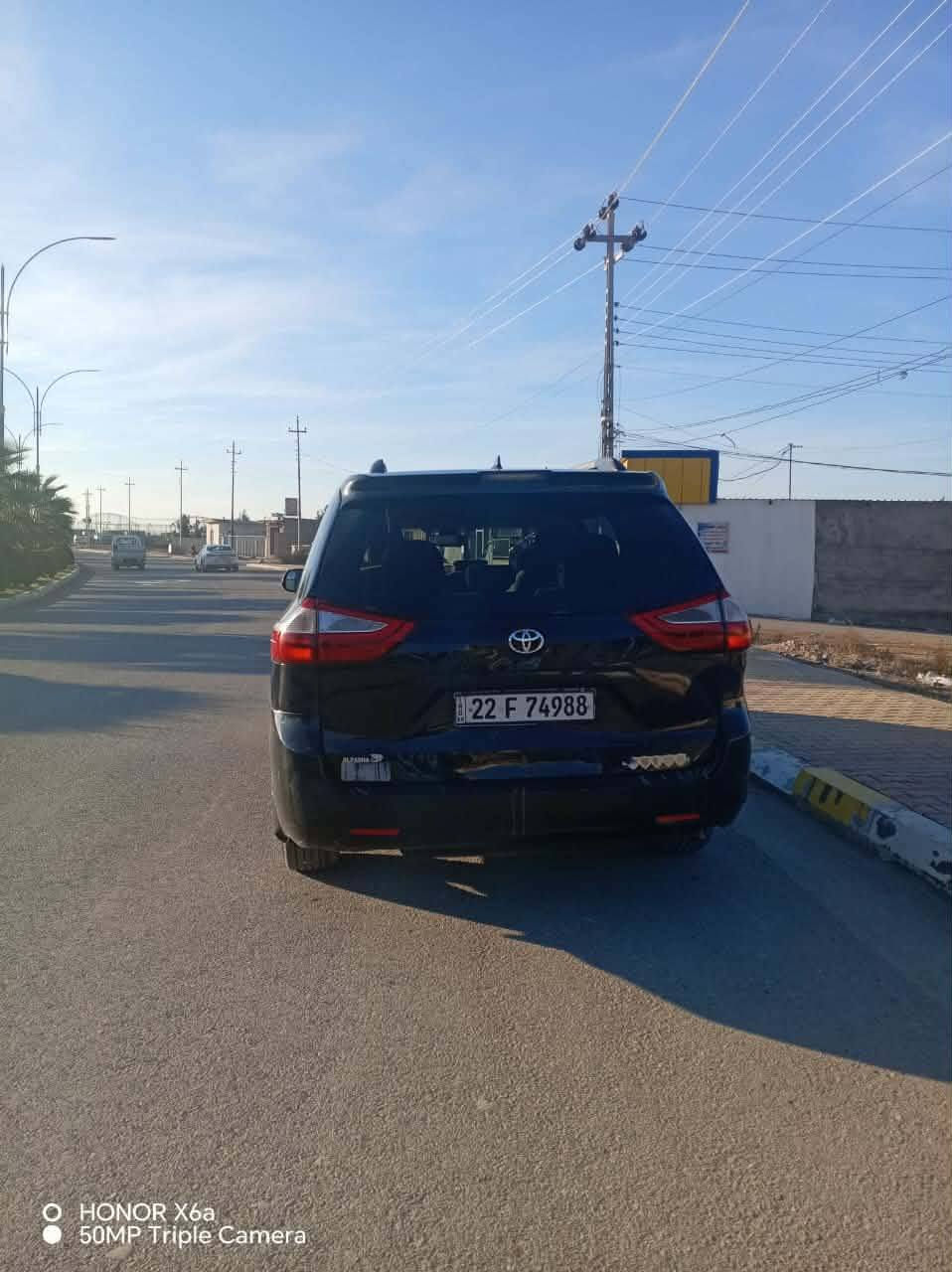 سينا 19
تيوتا سينا الون اسود
صبغ 4قطع
نص فول Le السعر 185  بيها مجال 
***********
