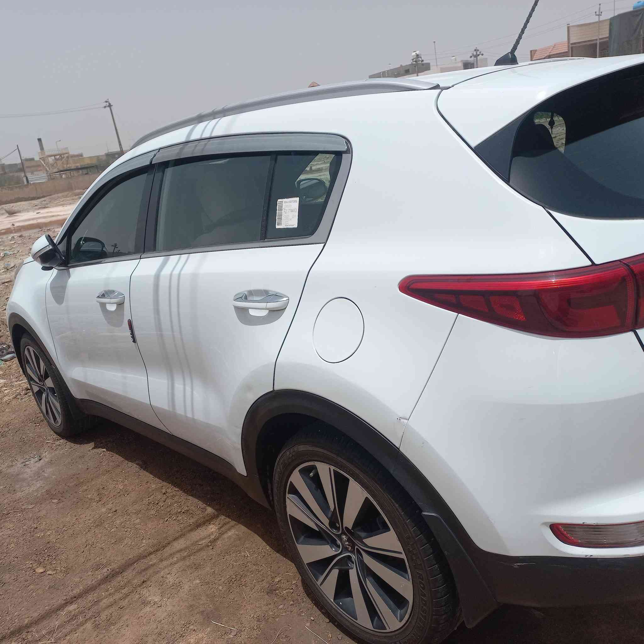 سبورتج ٢٠١٧ خليجي داخل بيجي ماشية ١١٢ الف شاشة وكاميرا حساس أمامي تبريد قطعتين رقم بغداد باسمي بيها باب الصدر مصبوغ .
السعر ١٧٠


**إذا كنت صاحب هذا الإعلان وتريد حذفه لأي سبب، رجاءا أرسل رسالة إلى الدعم الفني**