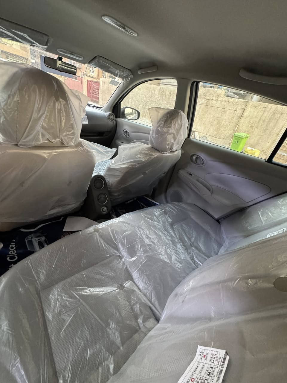 السلام عليكم 
نيسان صني 
موديل  2025
ماشيه 13 الف 
مكفوله كفاله 
سعر   130 بيه مجال سعر رقم الهاتف ***********
