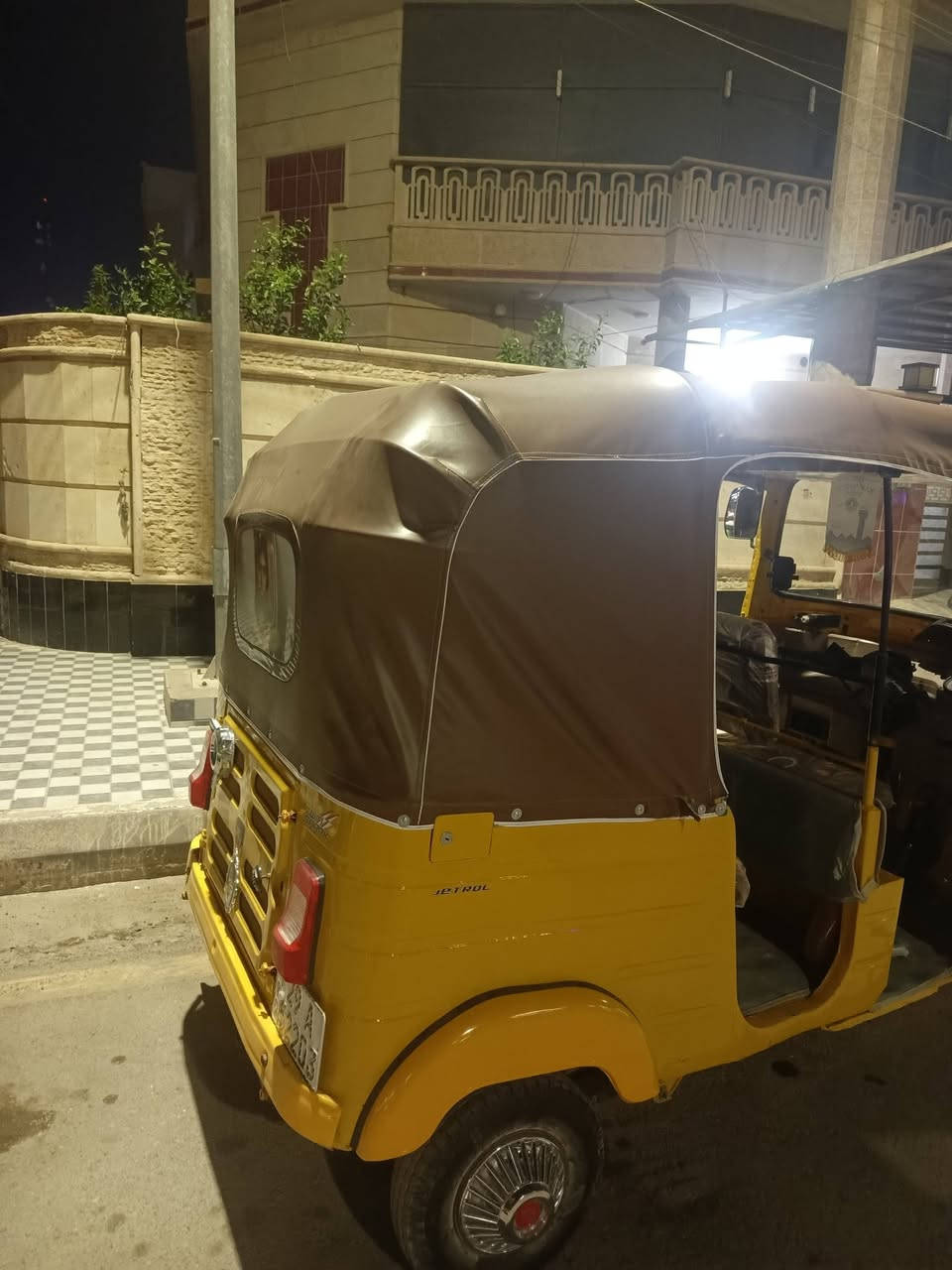 السلام عليكم تكتك للبيع رقم وسنوية واسط بسمي موديل 2018بيهة مكينة 20كشر صبغ عام للجمالية  السعر خمسة ملايين ونص وبيهة مجال قليل مكاني واسط زين القوس ***********
