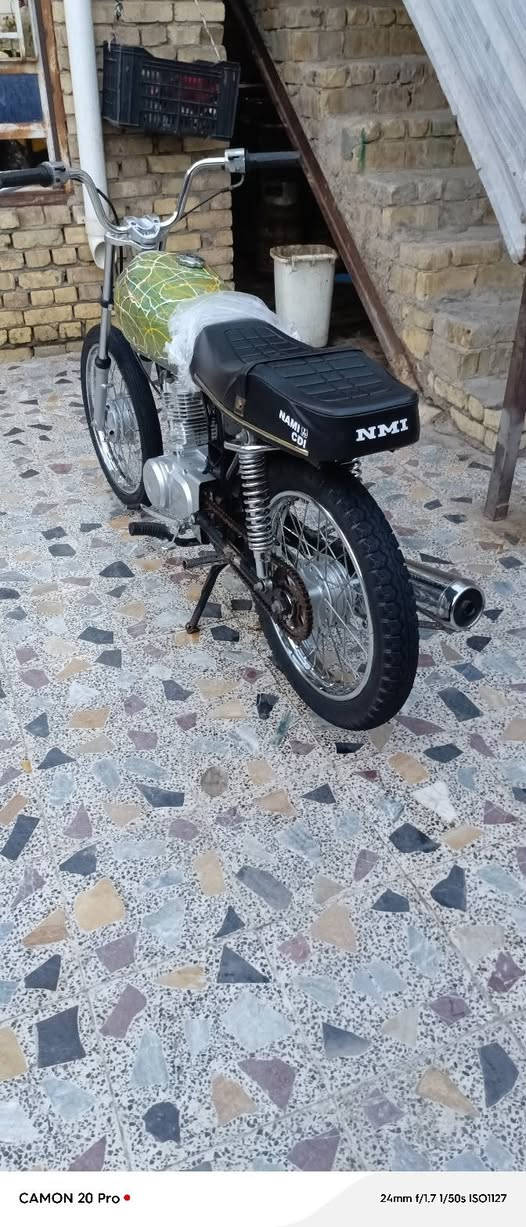 دراجه للبيع بدون شاصي سكنر دراجه نظيفه ما مفتوحه والسعر 600 
والاستفسار على هذا الرقم***********
