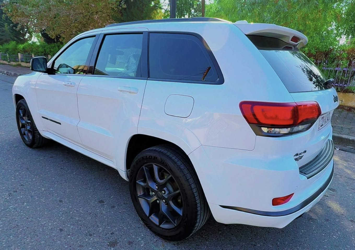 سلام عليكم اخوان تحيه طيبه جيب (S)  موديل 2019 ماشيه 65 الف سياره حلوه بمعنى الكلمه خليجي صفر وكاله هارلم فقط بيها اثر شخط باب السايق مرشوش بدون معجون بعد السياره كفاله من كلشي محرك كير حتى من الرصعه كفاله سعرها 310$ او بي مجال حك الجيه مكاني كركوك او بالعافيه يكون من نصيبه تحويل وكاله حاضر اني ***********
