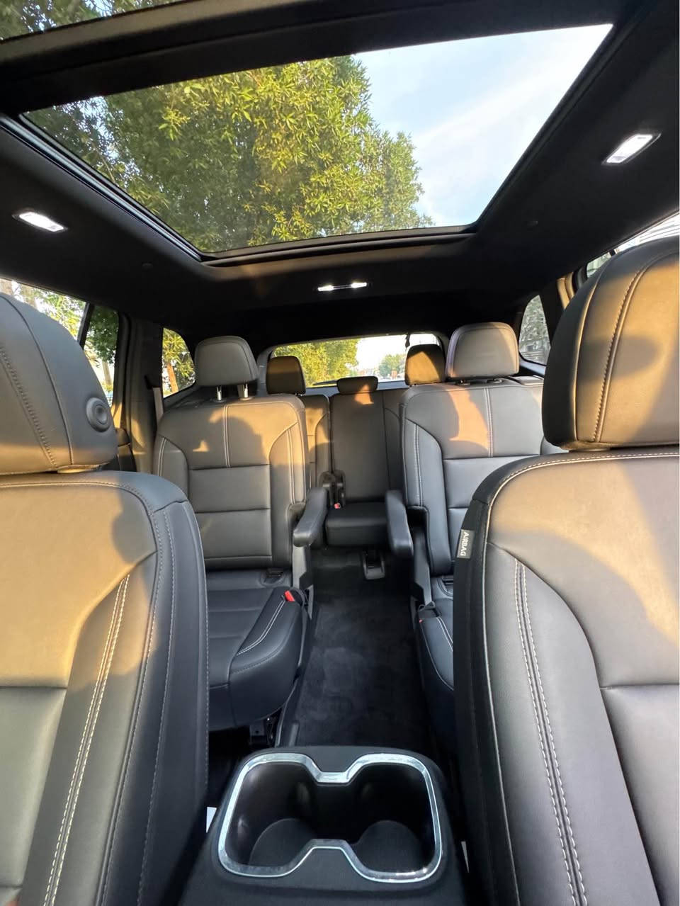 اكاديا موديل ٢٠٢٥ اليڤيشن فول مواصفات

محرك ٤ سلندر ٢٥٠٠ تيربو 

ممشاها ٢٣٠٠ مايل جديده بمعنى الكلمه

بلاك توب بلادي 

بانوراما

٥ كامرات

تدفئة كشنات امامي وخلفي وستيرن

داتا شو 

قبغ جنطه كهرباء

سستم صوت

حادث جداً بسيط بدون صبغ اوتبديل فقط ربع الدعاميه . ايرباك راجع سستم

تصليح درجة اولى بدون اي نقص 

مكان السياره حي الخضراء*********** بغداد, العراق
