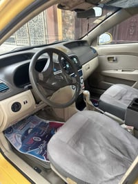 شيري فلاوين موديل ٢٠١١ بسمي مكفوله من الصبغ بيها خيط تبخير ٠٧٧١٤٤٢١٨٩٣