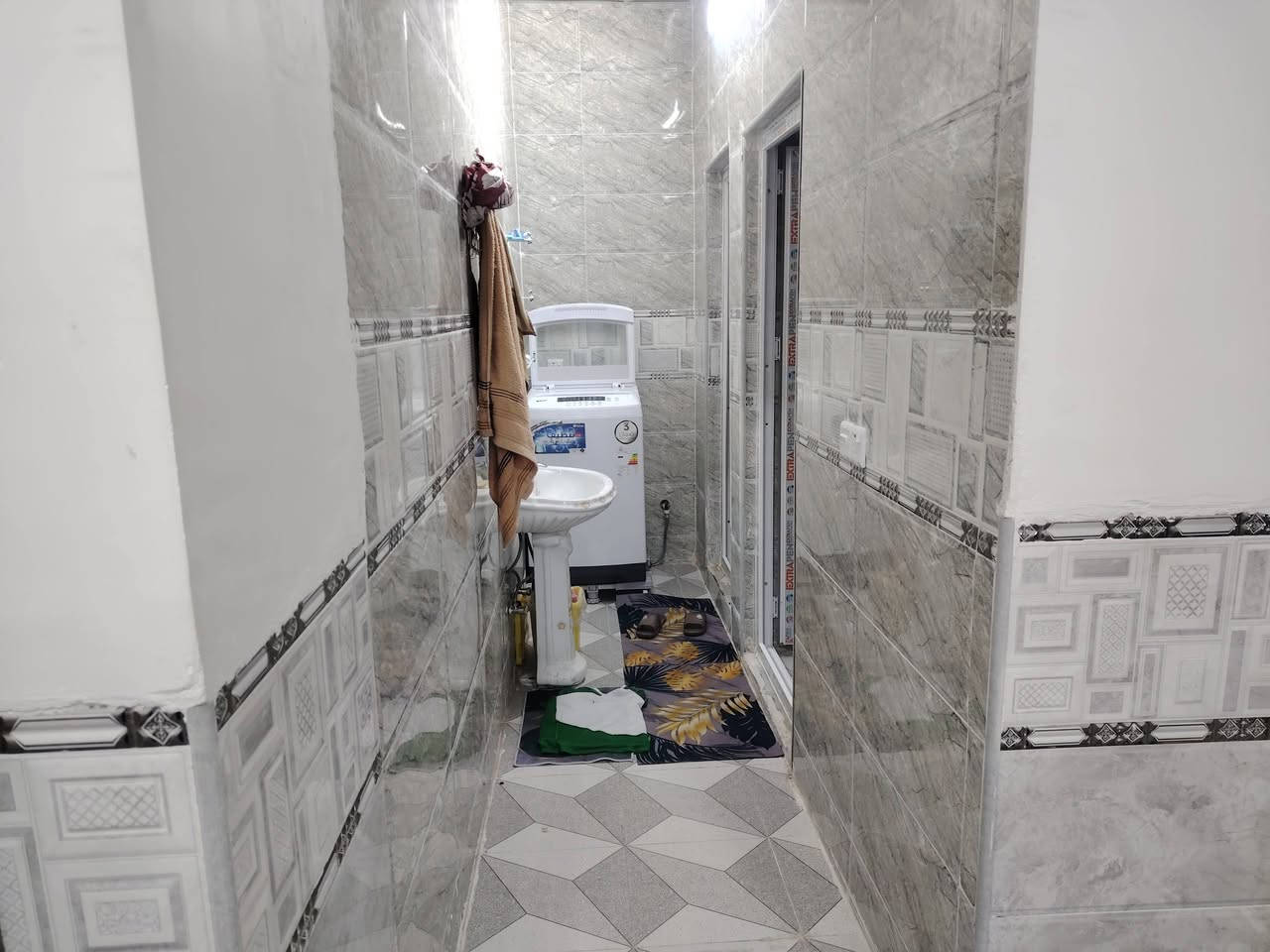 دار للبيع كركوك حي الحجاج خلف مجمع ماشاءالله
طابو صرف بأسم شخص يتكون من طابق واحد مساحة 170درج خارجي للاستفسار الاتصال على الرقم ***********
