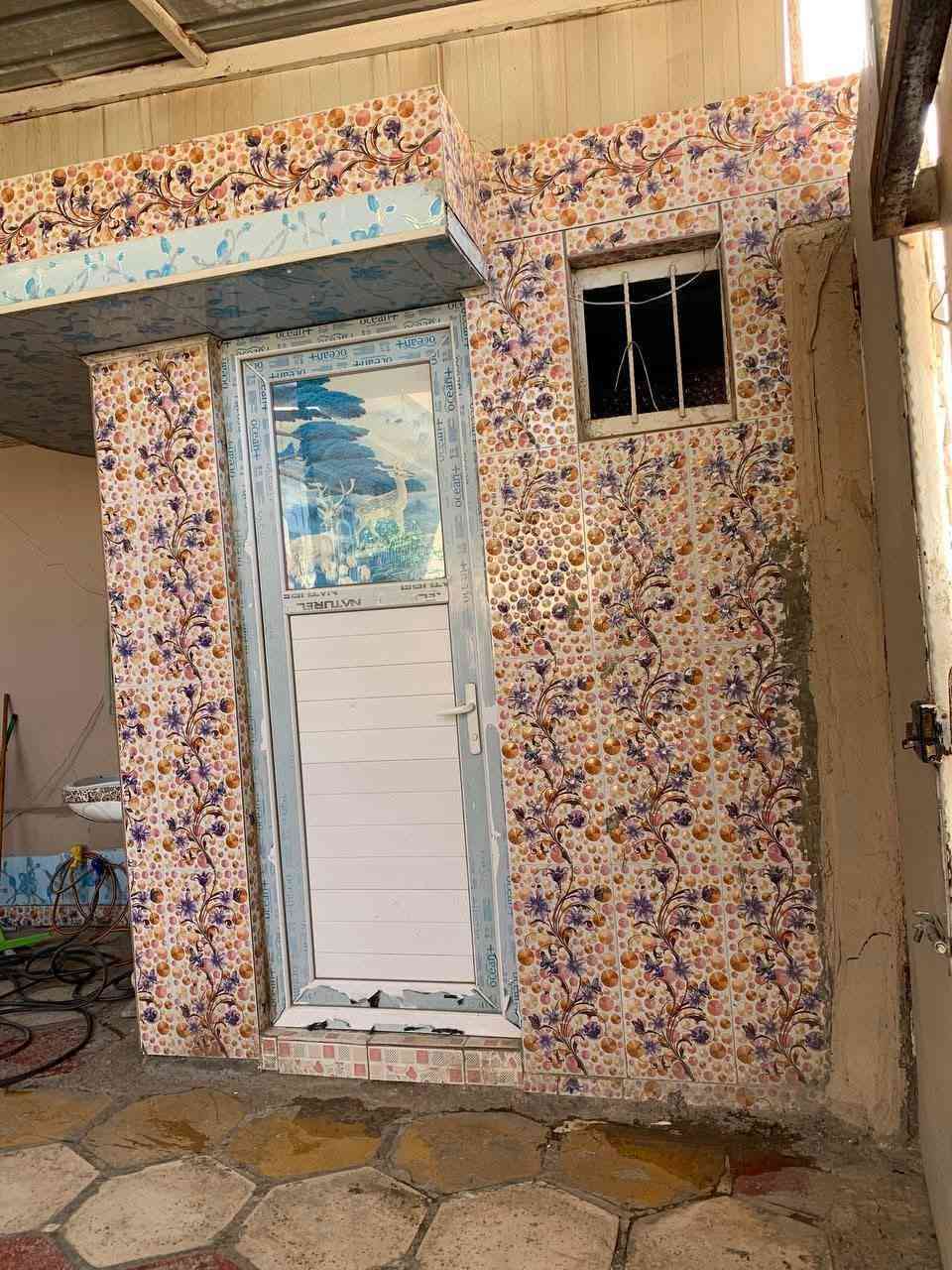 سلام عليكم للبيع بيت طابو زراعي سند 25 باسمي تحويل مباشر مكانه مفرك عنانه سنجار قرب روضة تولاي قريب من الشارع محتويات البيت غرف نوم عدد 3 مطبخ حار بارد صاله هول مناور عدد 2 صحيات عدد 2 المساحة 200 م بناء  حديث السعر 100 مليون اتصال ***********
