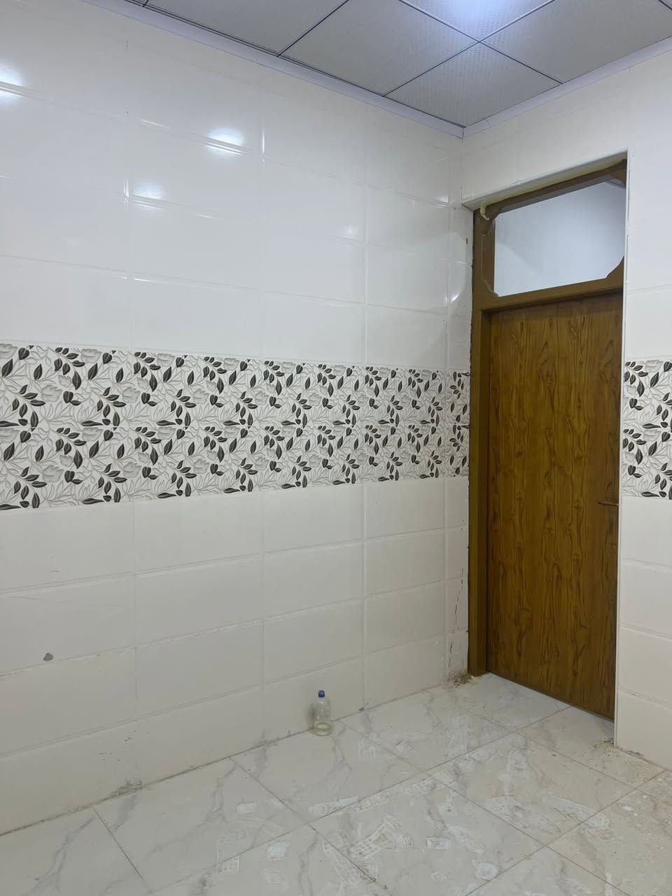 دار للبيع

#بيت_للبيع : #بالــنـجـف - حي النداء     
  (  🔴  تابع_التفاصيل_الكاملة  🔴  ) 
_________________:
دار سكن -

مساحة100متر 
 شارع10 م   موقع مميز

طابق واحد يباع بسعر مناسب --
🔘
__________________:
الموقع البيت : النجف- حي النداء 
 

    🟦ليكم #التفاصيل_الدار الكاملة 🔶
➖➖➖➖➖➖➖➖➖➖➖➖➖➖
يتكون من غرفة وصالة واستقبال  ومجموعة صحياة
——-----:

➖➖➖➖➖➖➖➖➖

#للاستفسار أكثر يرجى الأتصال أو المراسلة🔰

أو زيارة-المكتب النجف الأشرف-حي السلام         
        سايدين سلام جامعة قرب حسين قفطان
مجاور الساحل للمرمر 

-***********_📲واتساب- اتصال ☎️

-
____________⤵️______________ :

مستعدون للتنفيذ البناء الدور حسب الطلب ❗
➖️ 
      لدينا_كادر هندسي متقن للبناء

 #بأحدث_التصاميم_العصرية_الحديثة

كل ما عليك الاتصال أو المراسلة على واتساب

تصميم - تنفيذ -اشراف - مقاولات - عامة 
. ___________:

احصل على عقار أحلامك معنا، نحن مكتب عقاري موثوق، ومتخصص في تلبية احتياجاتك السكنية والتجارية ❗

لمعرفة السعر علق ( تم)

***********

‭0781 153 0145‬

***********
مكتب الشارقة
