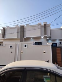 غرفتين +صاله+صحيات خارجيه وداخليه+ديوانيه +مطبخ  المساحه 125متر  الستف...