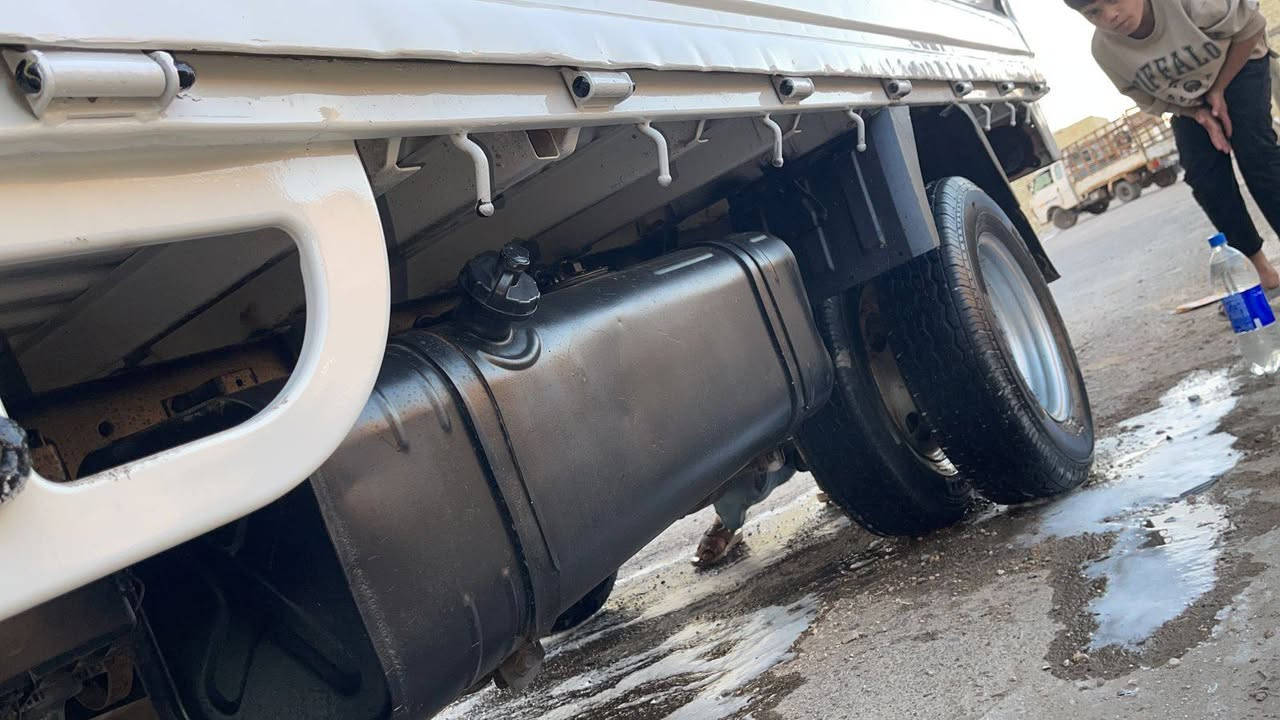 سلام عليكم 
كيا فحل 
موديل 2007
بم ونوزل ميكانيكي 
محرك مسكر
مكفول شاصي ومحرك وكير وكسل
تخم تاير خلفي محور 14
رقم بصره صدامي
 سنويه ساقطه 
بدون تحويل اكفله سرقه وعشائر 
سياره جديده
السعر 68
المكان بغداد 
***********
