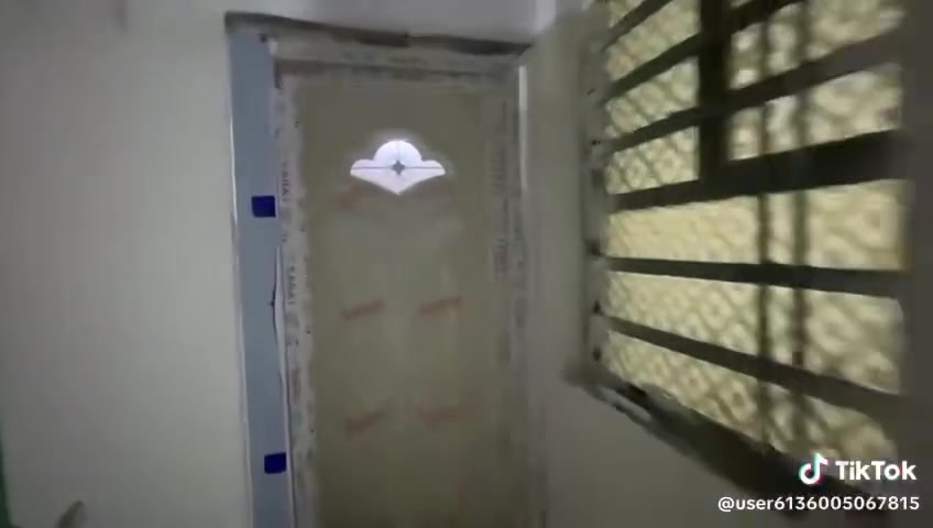 بيت زراعي في حي الجوادين (نزله عبد العالي ) قريب من الشارع العام طريق سوق ناصريه 
قرب سيطرة سوق الشيوخ 
المساحه 200 متر 
بناء طابوك كونكريت  ( غرفتين وصاله وصحيات خارجيه وداخليه ومطبخ ودوانيه ) 

السعر 65 مليون 

للاستفسار والمراجعة: مكتب الرحمن للعقار - سوق الشيوخ – مقابل مطعم صمد - قرب البانزين خانة الحكومية – عمارة الدكتور علي طالب  📞 ***********
