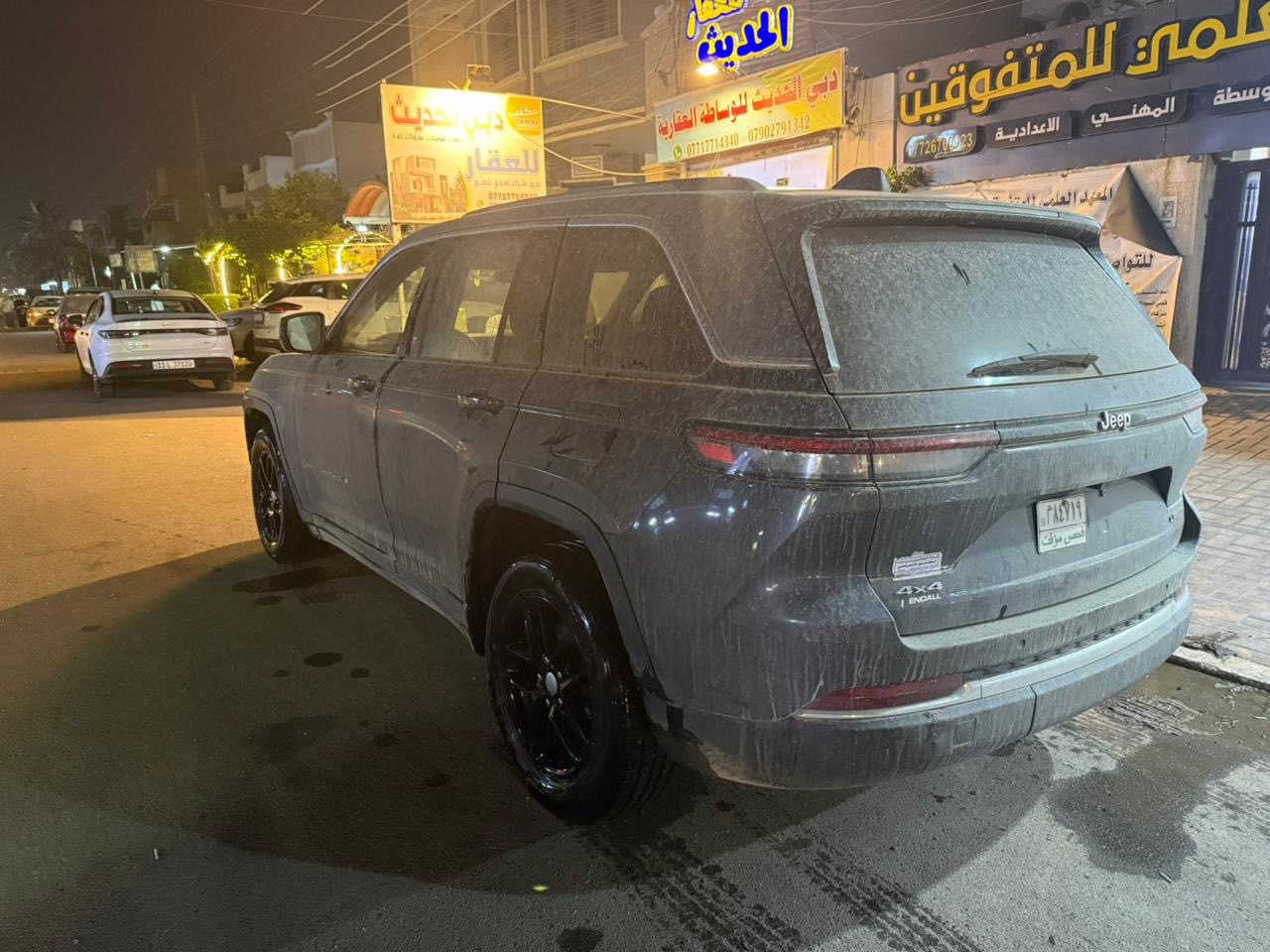 الـســݪام ؏ـليڪم
جيب موديل 23 بدون رقم 

نص فول 
5 راكب 
حادث موضح بالصور 

السعر 22.000$ وبي مجال 

***********
