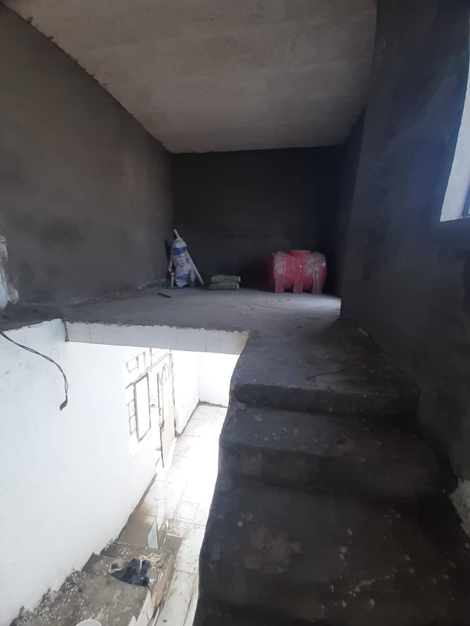 يالله بيت 100م للبيع نقد او تقسيط يحتوي على3غرف نوم اساس صب. السعر 28 مليون وبه مجال العنوان كوفه البراكي قرب معمل السمنت بشارع السبيس للاستفسار الاتصال على الرقم ***********يوجد واتساب او على الخاص
