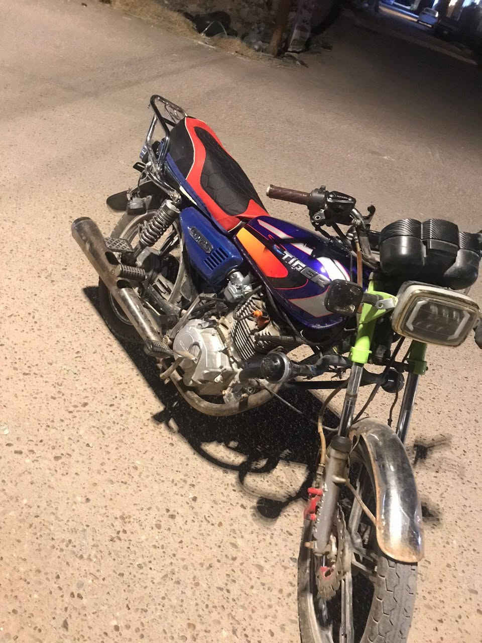 سلام عليكم ايرانيه 2024 اوراق كامله
ايرانيه 2024 خمسه كير دراجه لا نضوح لا تبخير بيه درع كهربائياته شغاله دراجه خير من الله كابريتر جديد ضفيره جديده مكينه 200
دراجه يرادله ترتيب بسيط دبلات جدد يرادله باتري بس دراجه سونك بس كفراته تايكر رايده ب350 وبيه مجال *********** وبي واتساب مكان الدوره البعيثه
