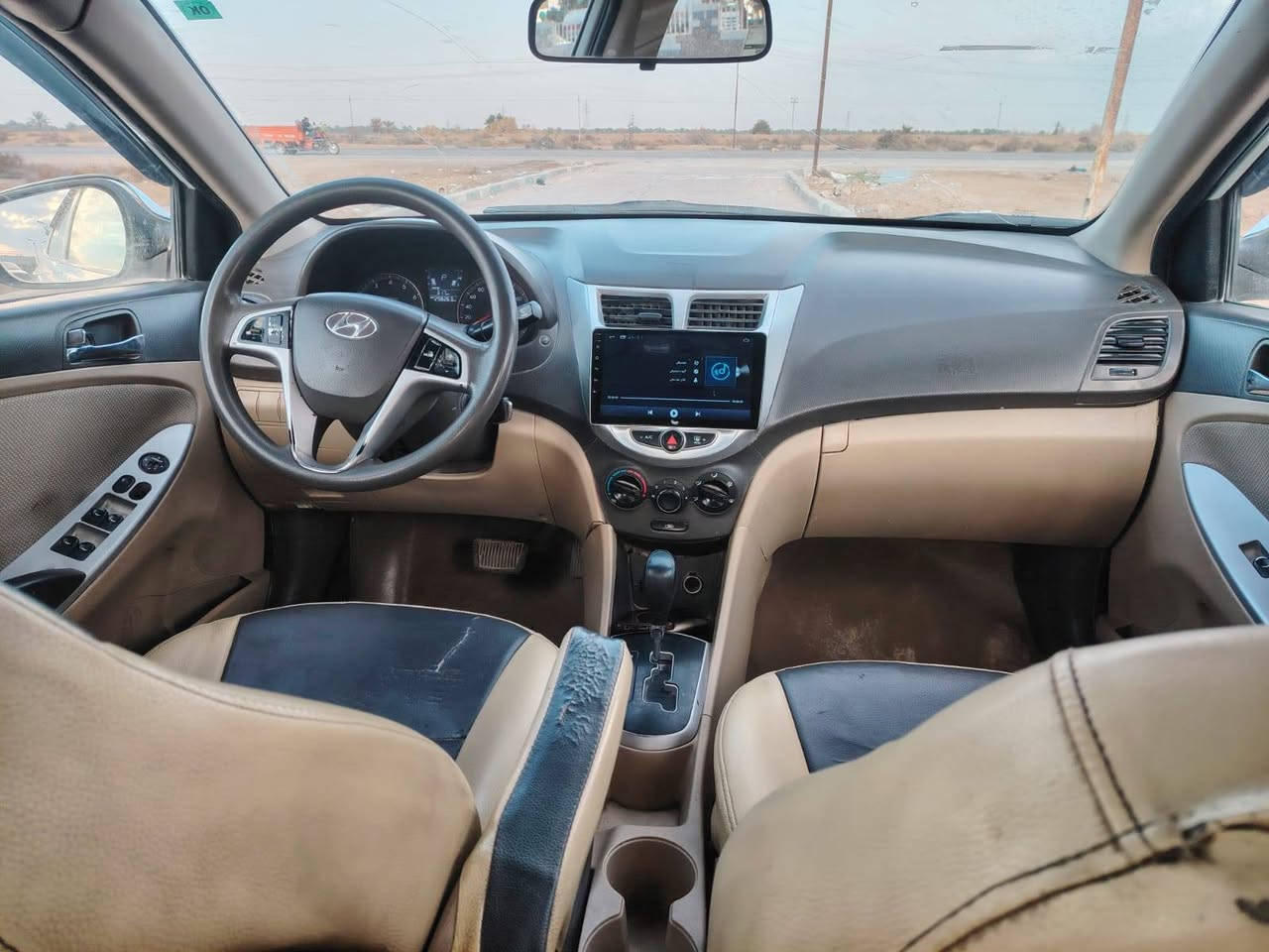 سلام عليكم للبيع اكسنت موديل 2015اوتماتيك خليجي مكينه 1600 سياره فول موصفات  مكفوله كفاله عامه  عده بنيد مبدل  مكينه وكير مكفولات سياره جهازه  حداديه جدد كهربائيات كله شغاله تبريد ثلج تخم تاير جدد سياره جاهزه  سنويه 2026مشروع وطني سعر 82وبيه مجال مكاني ميسان العماره رقم***********
