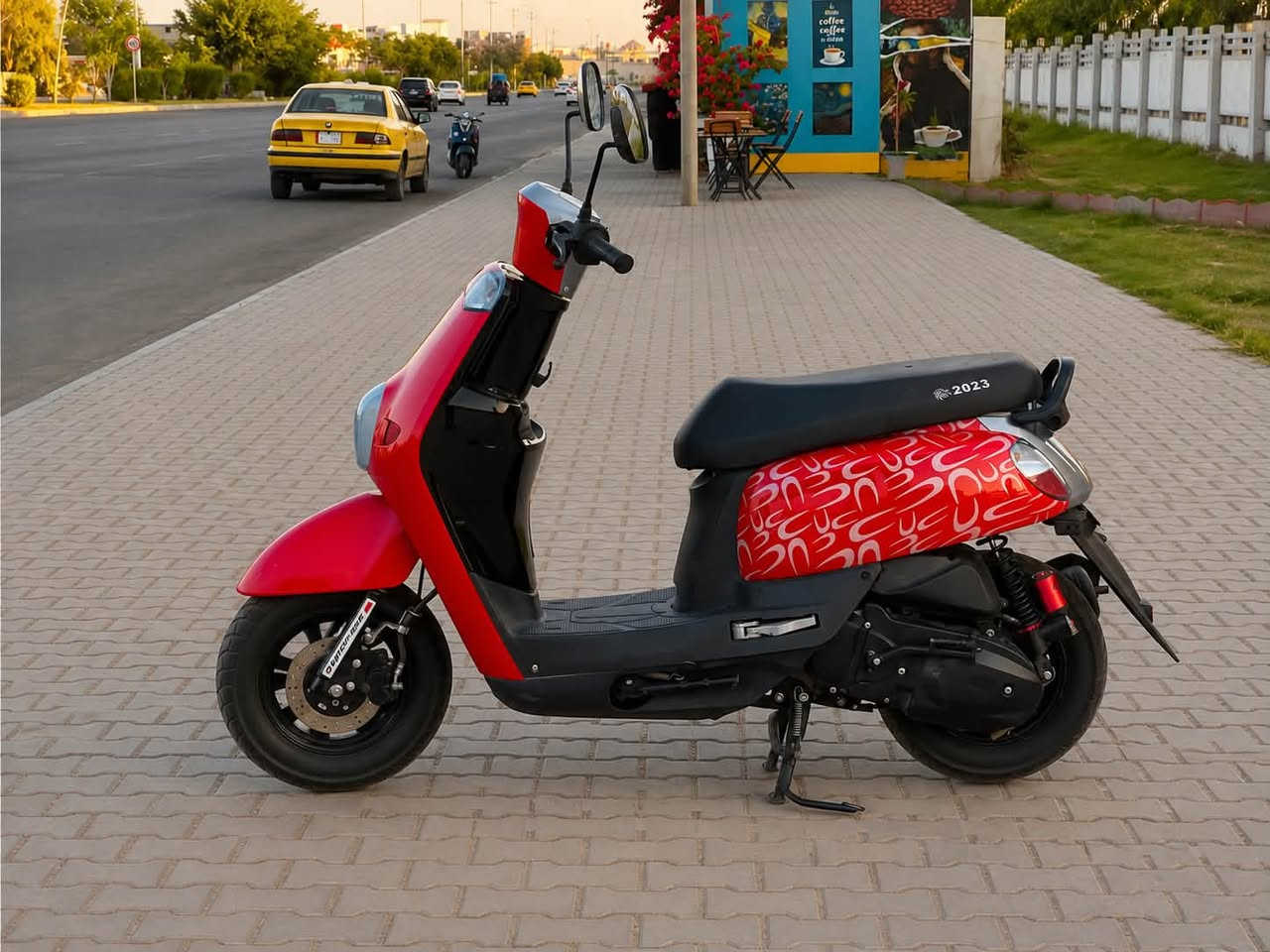 🏍️ للبيع: دراجة (نوع بوليسي) موديل 2023
المواصفات ووضعية الدراجة:

 الممشى: ماشية كلش قليل، وبشرط زيرو (كلش نظيفة).

 المحرك (المكينة): بشرط، المكينة ما مفتوحة وكل غراضها بلاد (شريكة).

 الكهربائيات: كل السيستم الكهربائي بشرط وشغال وما بيه أي نقص.

 الدشبول: إلكتروني (شاشة).

السعر: 💰💰 (750$) [أو يمكنك كتابة 750 ألف حسب العملة]

العنوان: 📍📍 كركوك - الشورجة - قرب مطعم حمه ناصر

رقم الهاتف: 📞📞***********

💡💡💡💡💡💡💡💡💡💡💡💡

🏍️ بۆ فرۆشتن:ماتۆڕی (جۆری پۆلیسی) مۆدێل 2023

مواسەفات و دۆخی ماتۆڕەکە:

 کارکردن: زۆر کەم کاری کردووە، بەشەرتی سفر (زۆر خاوێنە).

 مەکینە: بەشەرت، مەکینەی نەکراوەتەوە و هەموو پارچەکانی شەریكەیە.

 کارەبایی: هەموو سیستەمی کارەبای 

بەشەرتە و بێ کێشەیە.

دەشبول ئەلکترونیە

نرخ::💰💰(750)

ناونیشان؛؛📍📍

 کرکوک شورجە نزیک چێشتخانەیی حمە ناسر

ژمارەی تەلەفوون//📞📞***********
