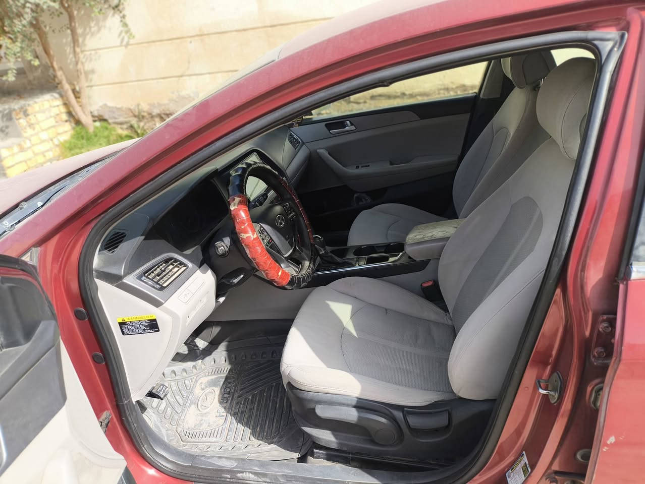 السلام عليكم سوناته 2016 حره بسمي وارد امريكي 
السياره حلوه للعلم سياره وصخه مامغسوله 
 المكينه GDiخير من الله توني شادلهه طابوكه 
رقم نگليزي مميز مراوس بلنتره موديل 2016 أو 2015 
مكاني ناصريه سيددخيل رقم الهاتف ***********
