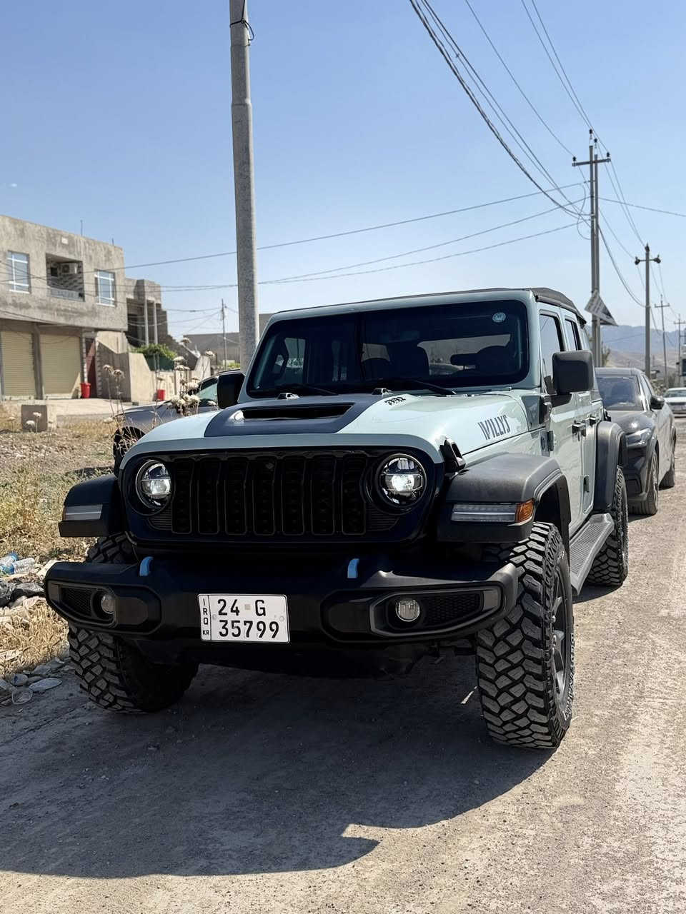 Jeep wrangler 4xe 2023 willys
سعر ٢١٠$
سياره صبغ عام
كير محرك اكسل بشرط 
سياره هايبرد
***********
مكان زاخو
