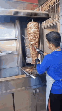 شاورما  الفراشه اطيب مذاق وطعم 
مستعدين لتجهيز كافة المناسبات وبانسب الاسعار 
متوفر خدمة التوصيل بكل وقت 
للتواصل مع ادارة المطعم 
***********
