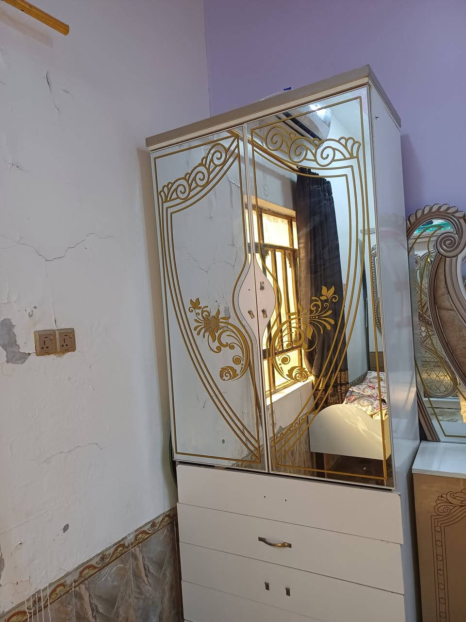 غرفة تركي نضيفه  للبيع السعر 600 مكاني رميثه
وهاذه رقمي ***********.
