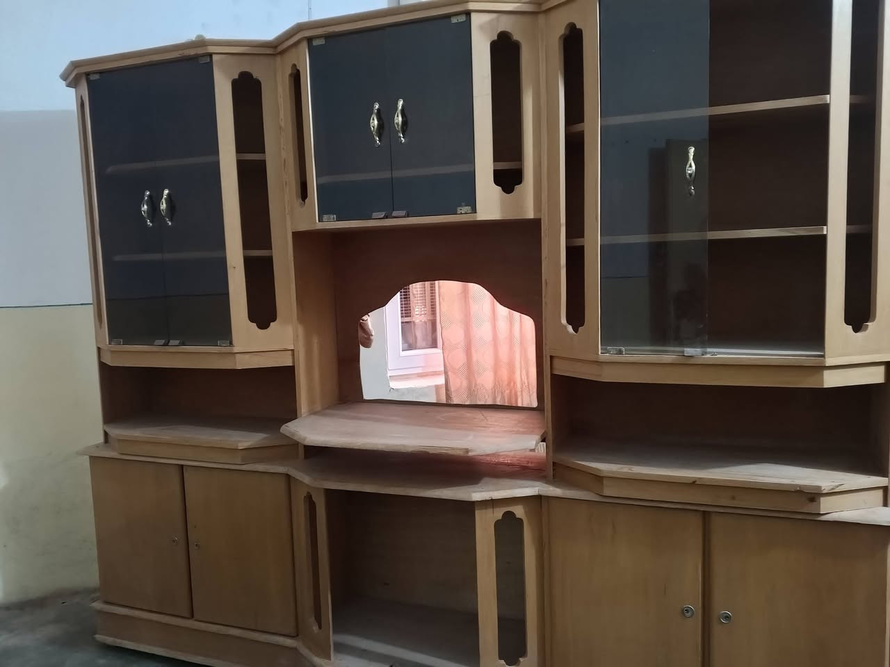 السلام عليكم ورحمة الله وبركاتة
يوجد معرض أستخدام قليل السعر: 80
و بوفيه السعر: 100 
مكاني بيجي-ناحيه الصينيه 
ه‍:***********
