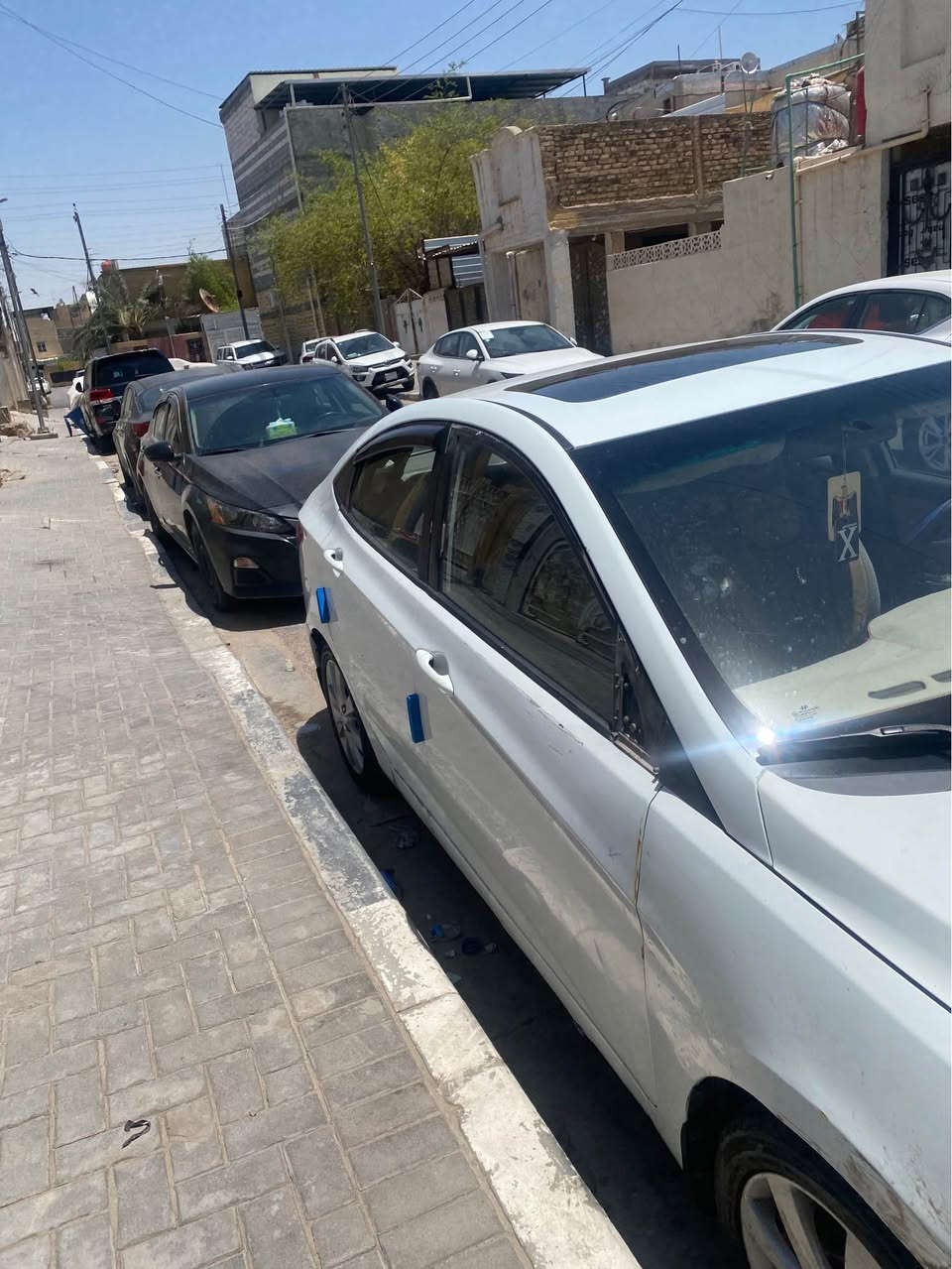 سلام عليكم شباب اكسنت  خليجي موديل 2014فول مواصفات 
تحكم استيرن  فتحت سقف  سياره جاهزه للخير مكينه1600 كير حداديه تبريد مكفولات تخم تاير جديد  بل نسبه للبدي ابيع احزام بيهه بنيد وبين بابتين سايق والخلفي بل نص صبغ وبيهه ملاحضات بعد قطعتين اني ابيع حزام 
 
رقم اربيل ابسم معرض 
سنويه منتهيه 
 ابو وكاله صديقي 
 
البصره 
***********
سعر 77 البصرة, العراق
