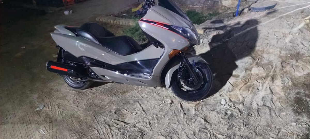 سلام عليكم 010نضيفة كلش نادرن اطلع بيهة كلهة شغالة ماكو شي ميشتغل بيهة مكانهة كربلاء سعرهة مليون ٣٥٠بيهة مجال بصيط***********
