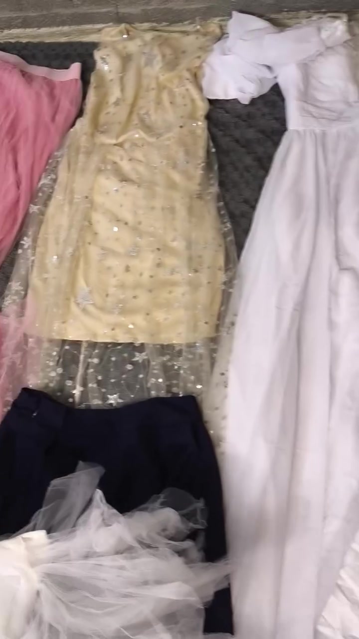 شلعة ملابس مشكل ٢٠٠ قطعة كلة جديد


**إذا كنت صاحب هذا الإعلان وتريد حذفه لأي سبب، رجاءا أرسل رسالة إلى الدعم الفني**