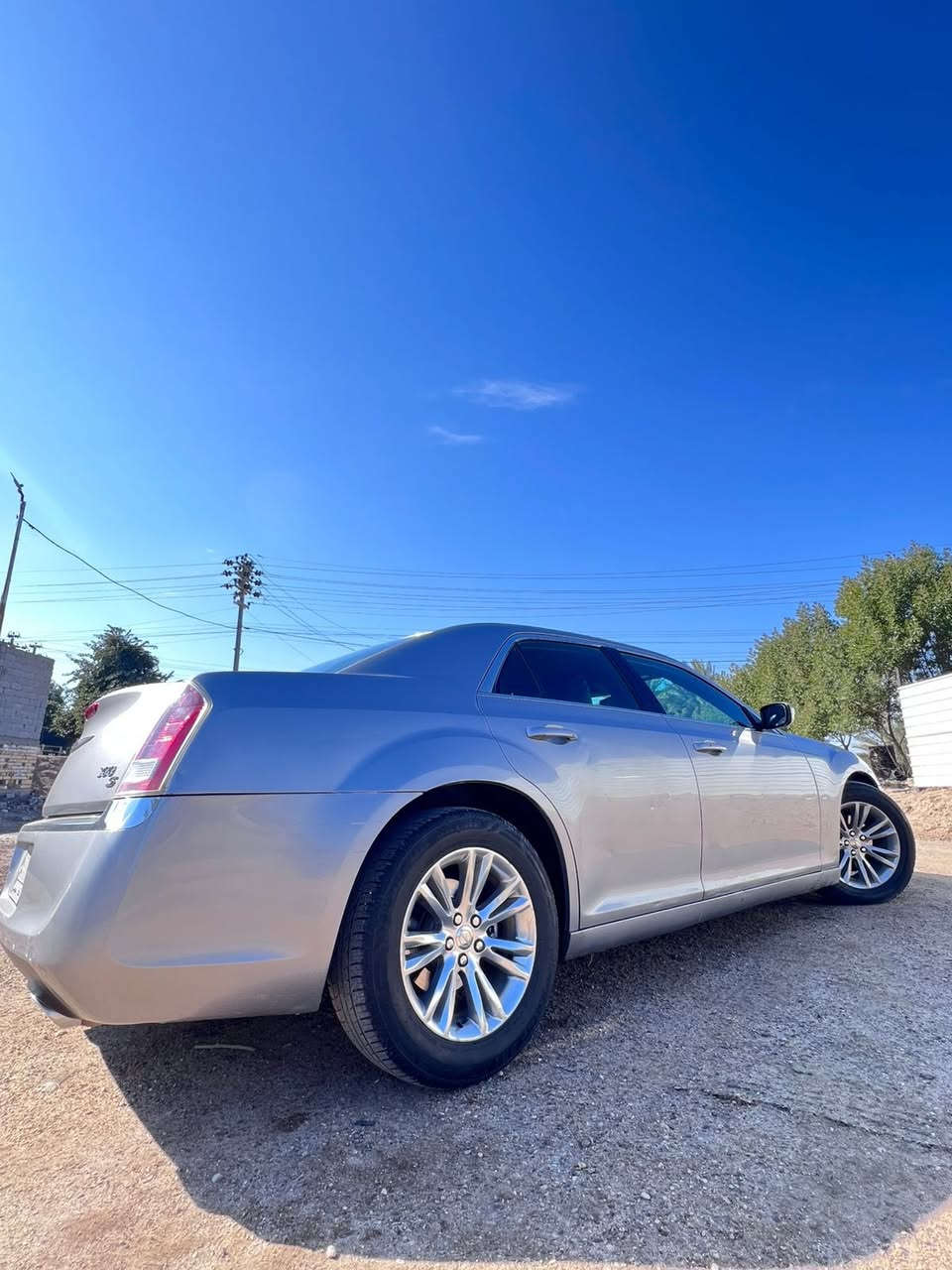 السلام عليكم
اوباما 2013 بغداد فول رقم بغداد كير محرك كفاله 

ماشيه 119 ميل 

حادث جاملغ وباب خلفي 

السونار مرفق ب الصور 

مكانه بابل
السعر 168

***********
