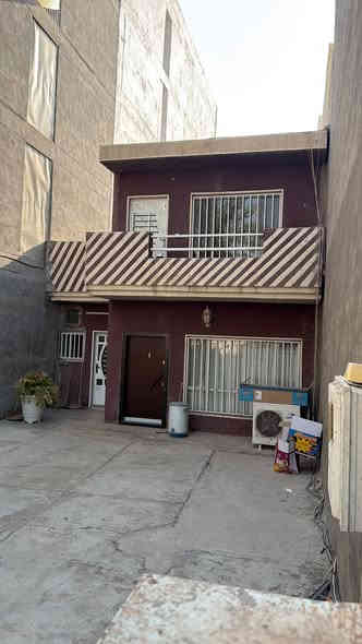 للايجار للايجار دار مساحه 200 متر يحتوي على 3 غرف نوم يرهم تجاري شركة او سكني شارع عريض زيونه 710 اي استفسار ***********
