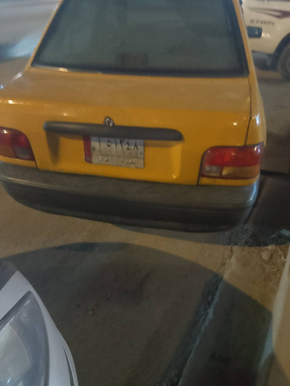 سلام عليكم سايبه موديل 11رقم بصره ليف تخم تاير حداده  برانكيت نضيف كير جديد مكينه بيه بدايه تبخير سياره جاهزه لايت زنون سعر 18وبيه مجال العنوان البصره الزبير *********** هيئه وغرامه عله المشتري
