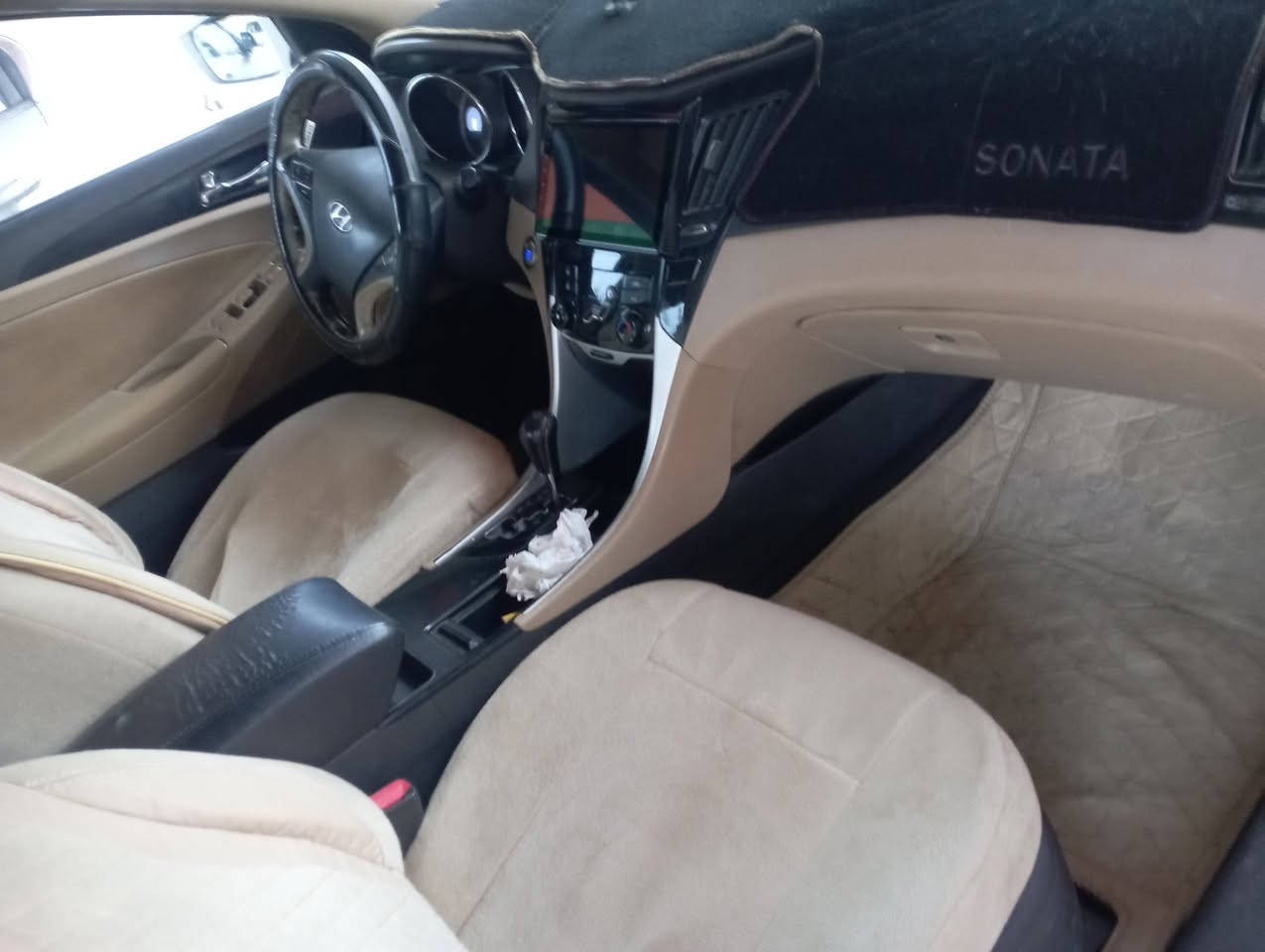 سوناتا2011خليجي ابيض فول بصمه بغداد  بنراما السياره خليجي فول مواصفات بسمنه السنويه ل2027السياره استعمال شخصي نظيفه حيل بيه رشه صبغ بسيطه بدون حادث ولاداخل محرك2400دوش المرغوب جديد كير صدر غرفه فول السعر مناسب116وبايه مجال لطيبين مكان السياره بابل التصال***********
