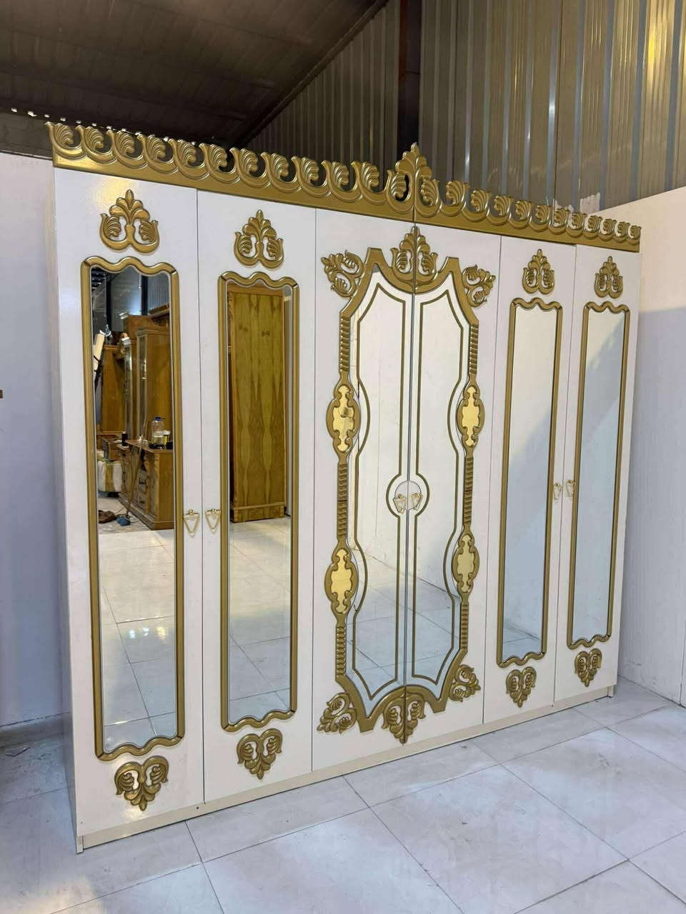 غرفه تركي نضام بواب ملكي
السعر ٨٥٠  
شد نقل داخل بغداد مجاني
نضافه ٩٠
اخو جديد
تسع قطع


**إذا كنت صاحب هذا الإعلان وتريد حذفه لأي سبب، رجاءا أرسل رسالة إلى الدعم الفني**