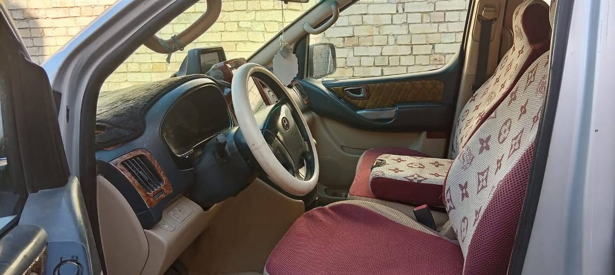 ستاركس 2008 محور مسكر سبلاين سبعه سياره جاهزه حلوه ونظيفه مكفولة ما عدا ملاحظات قليله معروضه 140 وبيهه شويه مجال مكانها نجف الاستفسار ***********
