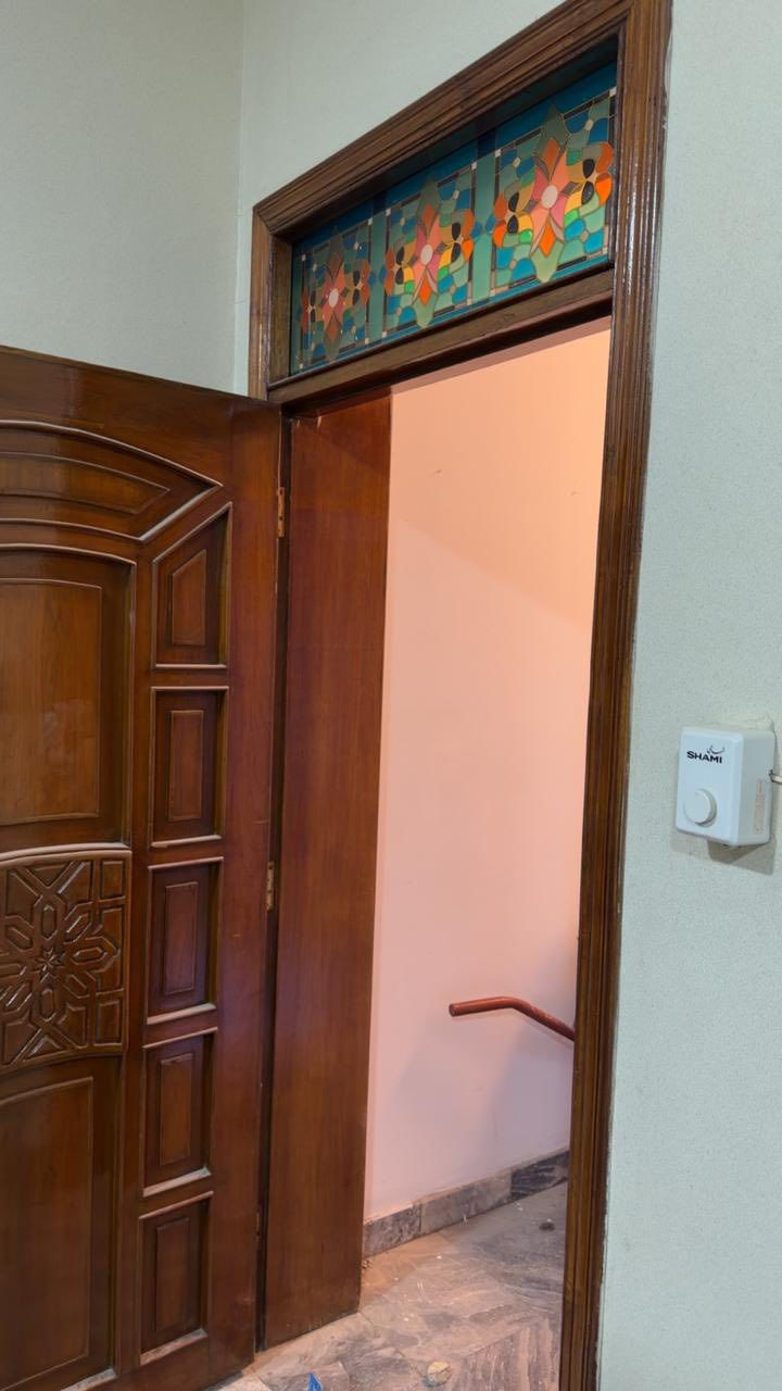 11 باب صاج عراقي و 6 حديد بيبان و 6 كتايب حديد للاستفسار اتصل ***********
