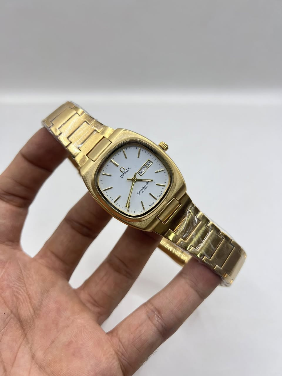 اوميكا
القطعه ع 25 
شامل التوصيل


**إذا كنت صاحب هذا الإعلان وتريد حذفه لأي سبب، رجاءا أرسل رسالة إلى الدعم الفني**