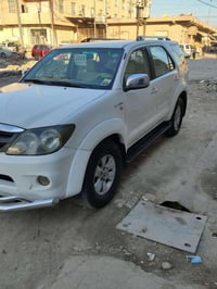 للبيع فور حمرا موديل 8سياره جاهزه مكينه وكير حداده تبريد سياره بسمي رق...