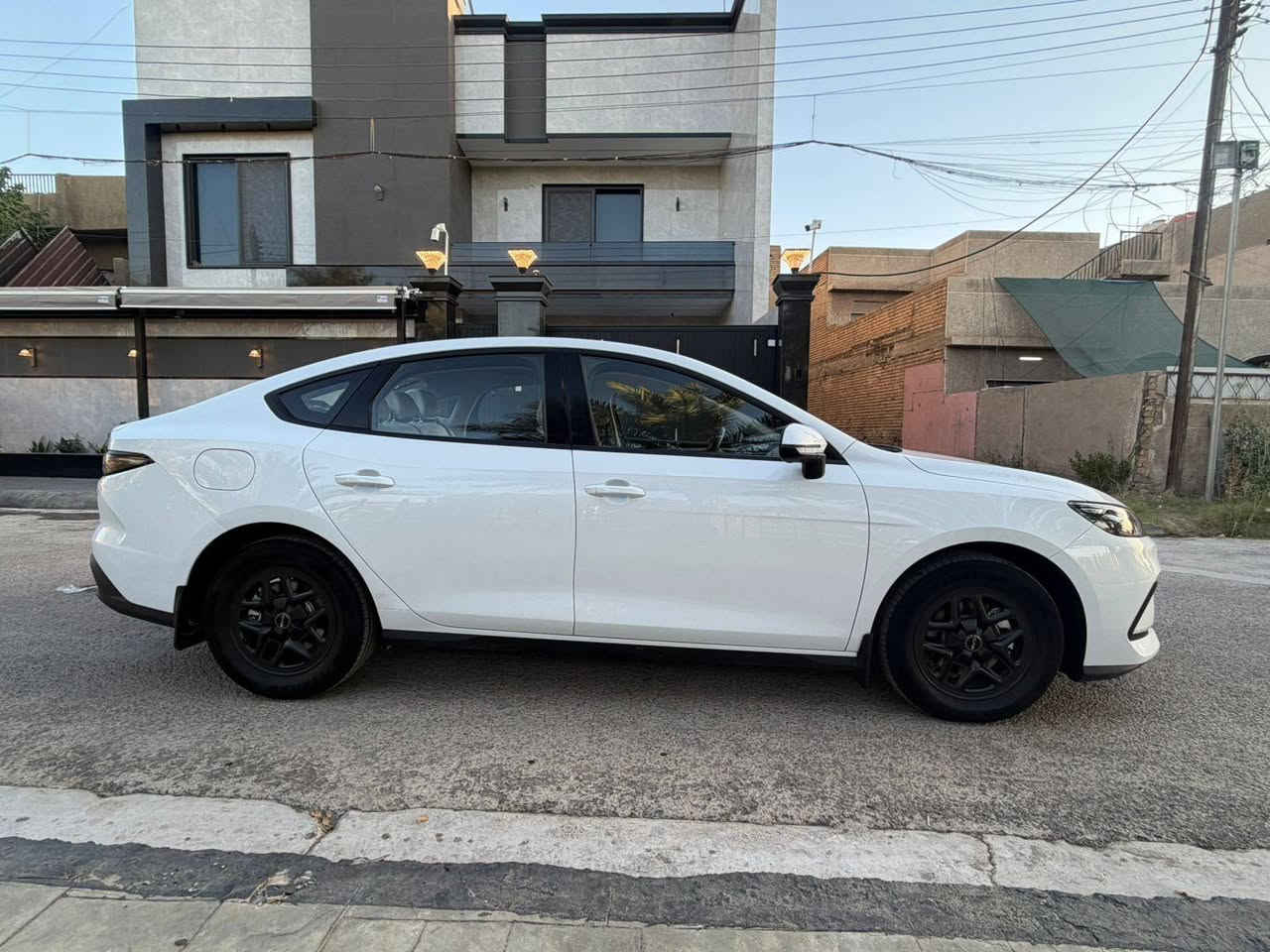 .... BYD.... 
بي واي دي سيل 5... كفاله من الصبغ والتبديل..
ماشيه 4 الاف... بحاله الزيروو..
معروفه موصفات السيل فايف...
سياره جديده ورقمها بغداد للبيع السياره على ايدي..
بعدها بوضع الشركه...
غراض الشركه الشاحن وعدته بل الجنطه..
للبيع مكاني بغداد الكرخ الشراي يتصل..
... ***********...
