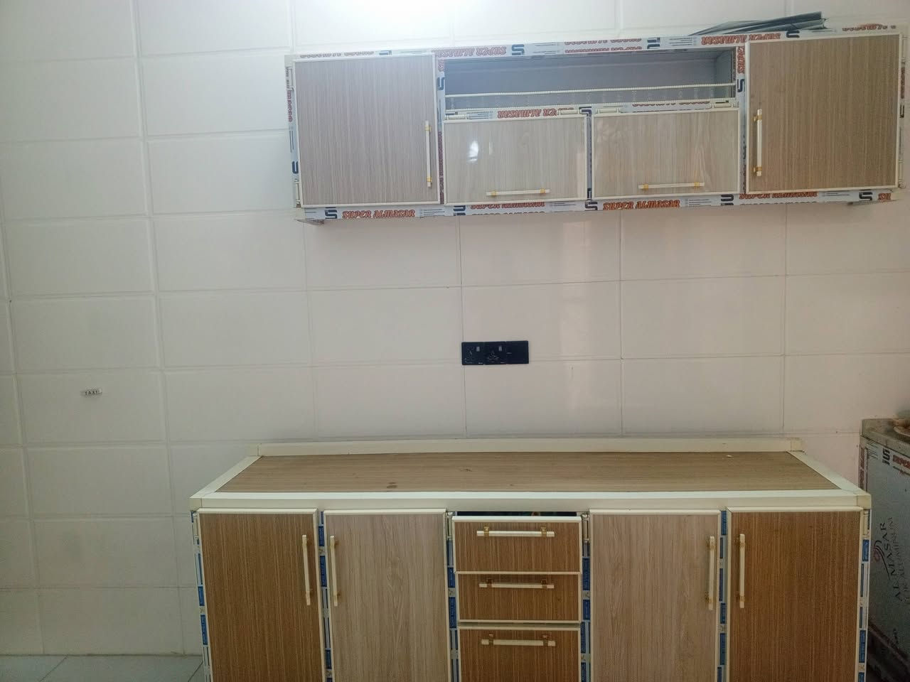 سلام عليكم لبيع كاونتر وغساله مكان كربلاءاطوريج سعر ***********‬‏
