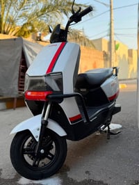 شحن • ٦بطاريات • ملف ٢٠٠٠