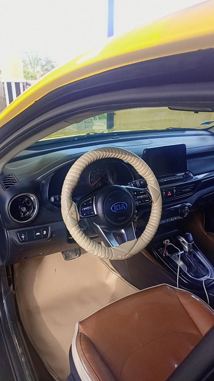 سلام عليكم فورتي لبيع موديل 2019 سنويه 2030 بسمي تحويل ثاني يوم سياره مصفره هيا وقرمات سياره حدثه بس  بل دعاميه شويه من جمالغ تجي تفحص وسونور يحكم سياره جاهزه من كلشي مابيه كل نقص سياره فول من عده لبصمه سعر 135 بيها مجال حك جيه رقم ***********
