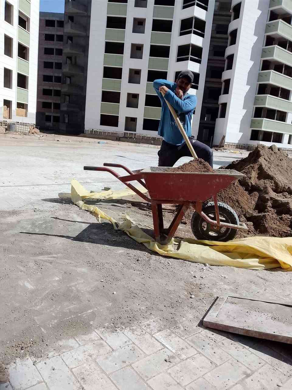 سلام عليكم سلام عليكم شباب لدينا عمال تصعيد مواد اسمنت وطابوق ورمل لدينا عمال تفليش بيوت تنظيف بيوت انقاذ
صبغ شبابيك اي شغله بالعماله لدينا عمال //***********
بيهن واتساب

