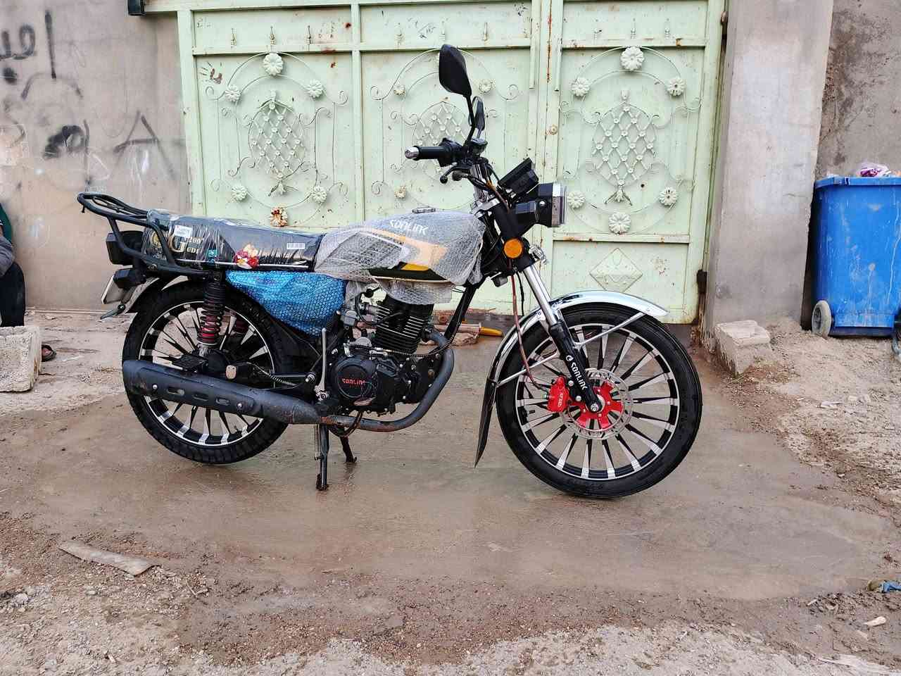 سلام عليكم ورحمة الله وبركاتة دراجه سيفان سولنك باب اول دراجه حلوه مرتبه مكينه سبانه  ما ممدود عليهه سعر 730 وبيهه مجال قليل حك جيتك   مكينه 200 CEF كامله مكمله كهربائية كله شغال رقم  ***********. عنوان ديالى بعقوبه گاطون الرحمه
