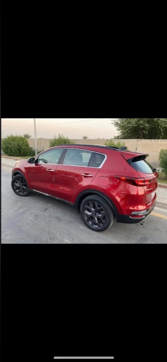 السلام عليكم ورحمة الله وبركاته
سبورتج موديل ٢٠٢٠ وارد امريكي 

مكفوله من الصبغ والتبديل حادثها فقط دعاميه اماميه ومبدلها نفس اللون 

مواصفات 

محرك 2400 

تحديد مسار / رادار جانبي / بنوراما / شفتات ستيرن / ستيرن حرف D / داخل جلد اسود ملكي / اريل نفكيشن / شاشه بلاديه / نزول منحدرات / خمس تجاوي / تحكمات ستيرن / مود درايف / كامره / 

اخوان السياره نظيفه كلش وبالعافيه عل ياخذها رقم بغداد الجديد 

مكان السياره بغداد اليرموك 

للاستفسار  ***********
