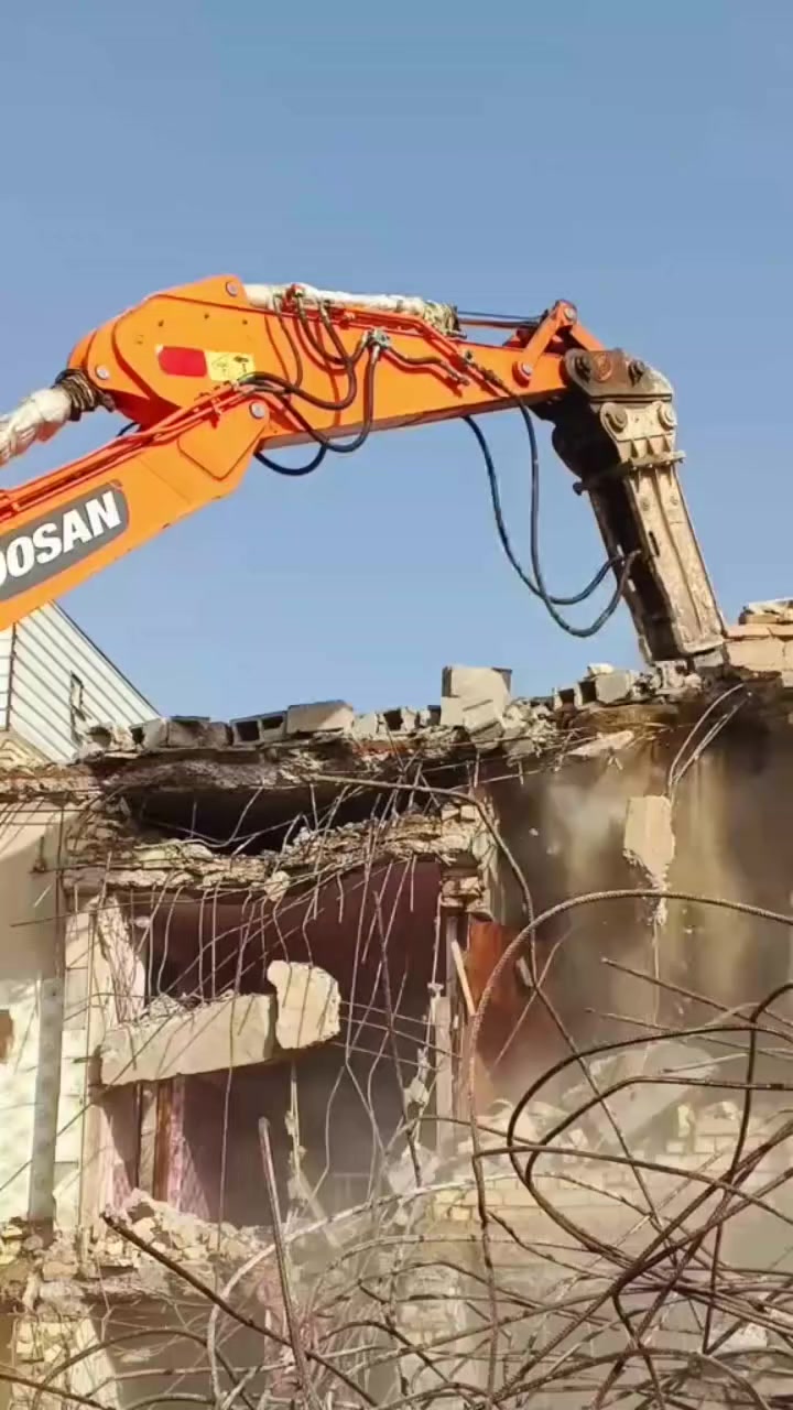 تفليش الدور القديمه والمحلات ورفع الأنقاض جميع مناطق ديالى بموادها ***********
