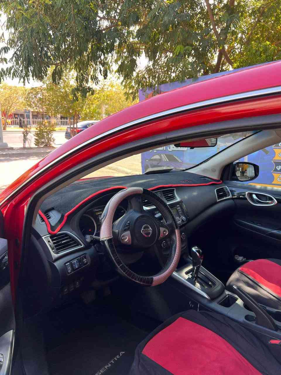 للبيع نيسان سنترا 2017 فئة SV
🚗 محرك اقتصادي وناعم – فتحة ذكية – شاشة – كاميرا خلفية – مثبت سرعة – تبريد ممتاز.
📅 الموديل: 2017
⚙️ الجير: أوتوماتيك
 رقم شمالي 

الموقع : كركوك 

🔹 الحالة:
 • السيارة نظيفة ميكانيك وكهربائياً.
 • مبدل 3 قطع: البونيد أصلي بلادي، الجام لغ الأمامي جهة السكن، والجام لغ الخلفي فقط.
 • بدون حوادث داخلية (الدواخل فابريكة).
 • إطارات بحالة جيدة وصيانة منتظمة.

💰 السعر: 97 بيه مجال بسيط 
📞 للاستفسار: *********** كركوك, العراق
