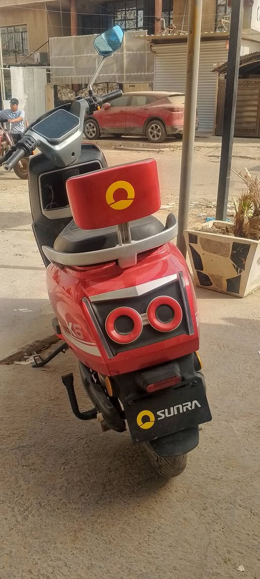 سلام عليكم دراجه شحن للبيع دراجه نضيفه بس كفرات يحتاجلها
حاس ستاند
 سرعه 88 اربع سرع
نضام R
6 بطاريات 
شاشه طلع الاعطال 
دراجه نضيفه كلشي ما بيه 
ملاحظه بس كفرات يحتاجلها 
السعر550 وبيه مجال 
العنوان بغداد البياع شرطه الرابعه شارع البالات 
رقم ***********
